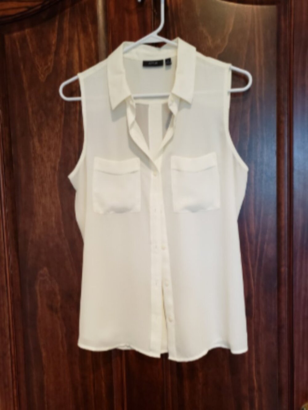 Apt. 9 Sleeveless Ivory Sheer Button Up Collar Blouse Pockets Size M